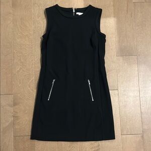 Stylish short Black dress with zipper detailed pockets